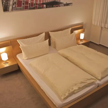 Credé Hotel 2*
