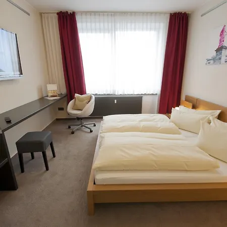 Credé Hotel 2*